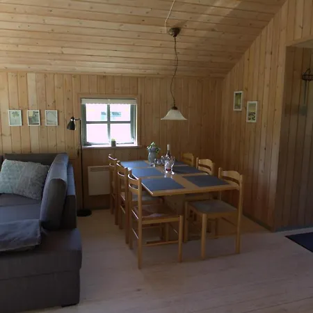Ferieby - Torpet 25 * Hovborg